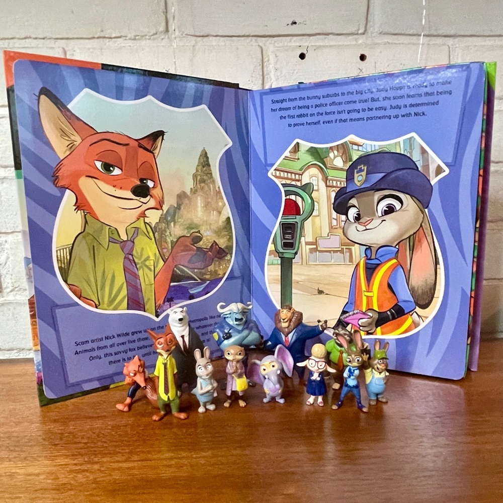 Disney Zootopia My Busy Book - Picture 5 of 8
